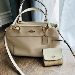 Coach Mini Brooke bag and wallet in Chalk